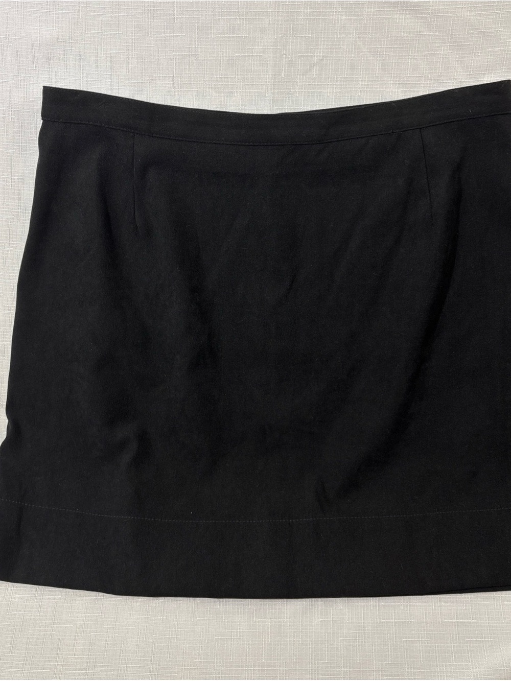 BCBG Black Mini Skirt - Sleek Straight Cut